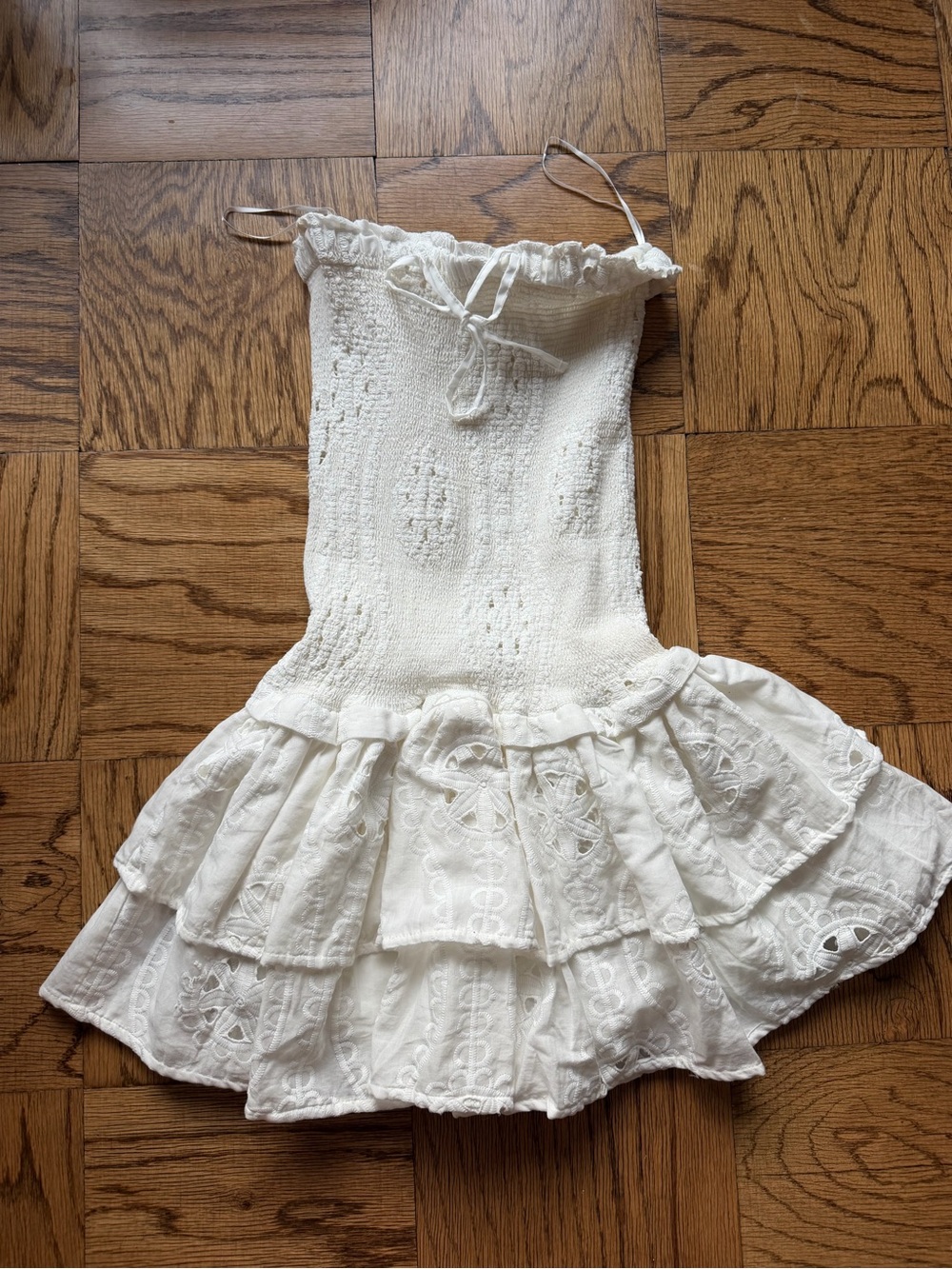btb los angele white strapless dress medium stretchy